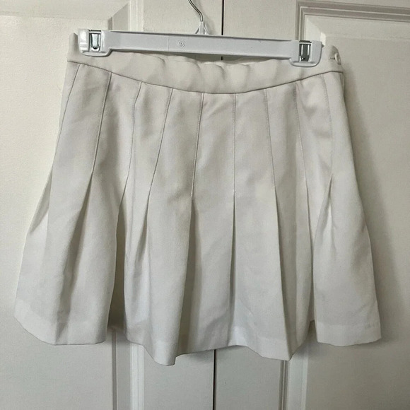 Vintage Sport Casuals White Pleated Tennis Skirt 26" - Picture 1 of 6